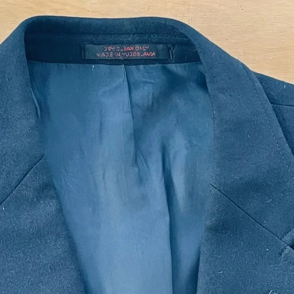 Vintage Navy Blue Sport Coat Blazer Gold Buttons Suit Coat 100% Pure Wool 42R